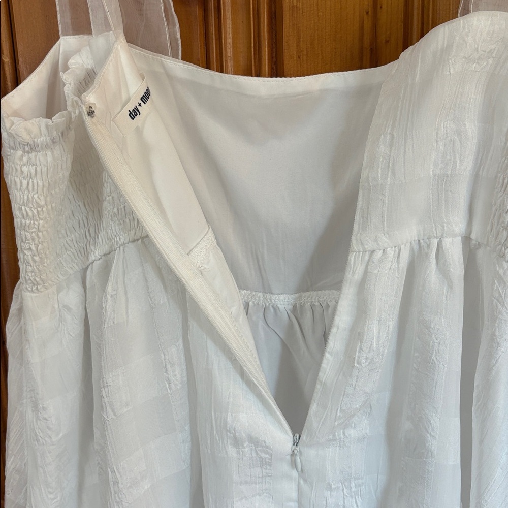NWT! Day + Moon Elegant White Mini Dress with Sheer Bow Straps - Size Large - Picture 9 of 9